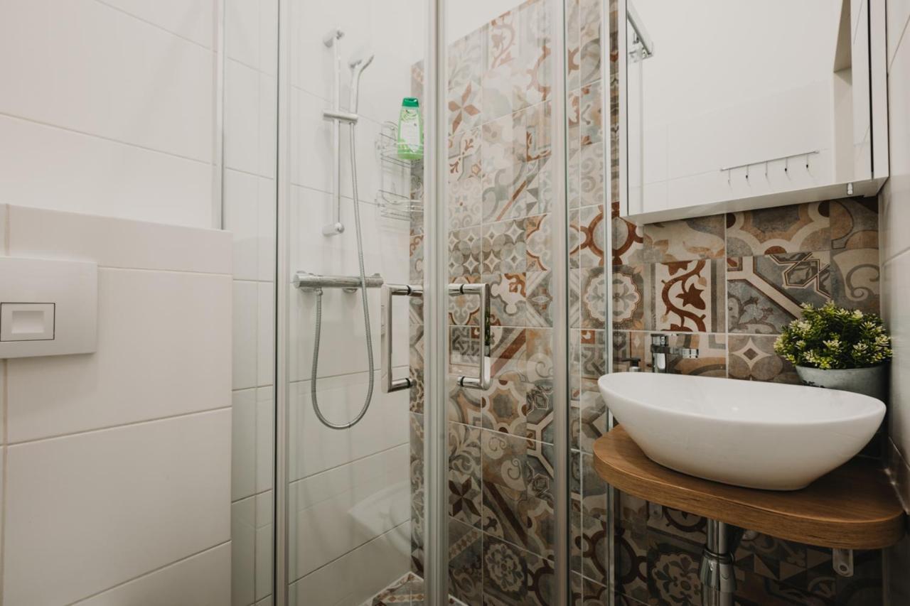 וינה Zeus Design Apartments Sweet Home מראה חיצוני תמונה